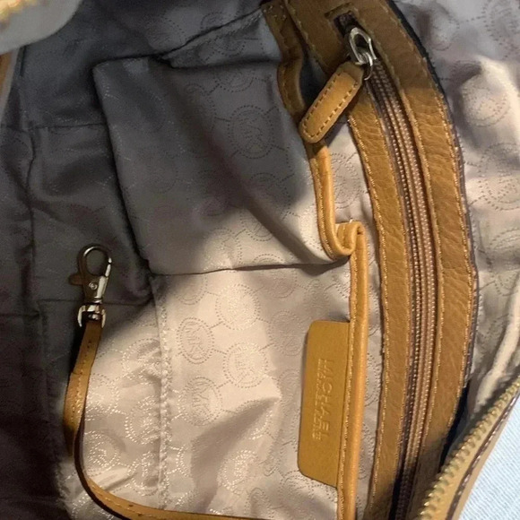 Michael Kors tan/brown leather purse - Picture 6 of 10
